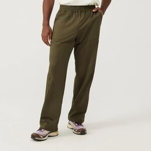 Outdoor Voices Scrimmage Pants, Olive Green- Men’s Large NWT